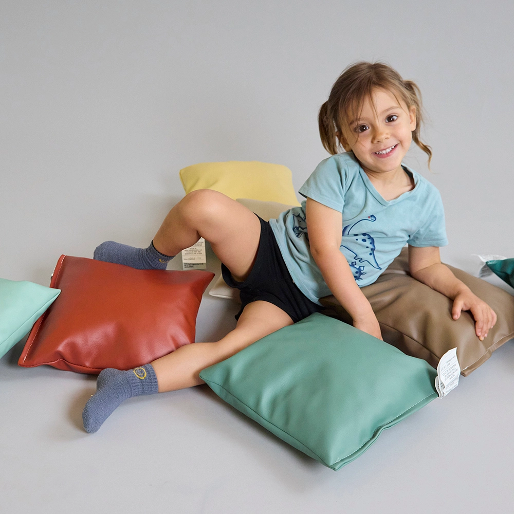 Box of 8 Small Reading Pillows - Image 5